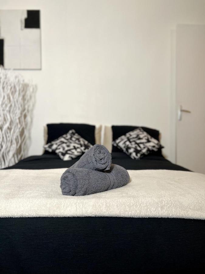 Ferienwohnung "Moonlight" Gare A 10Min De Paris, Wifi, Terrasse , Parking Argenteuil Exterior foto