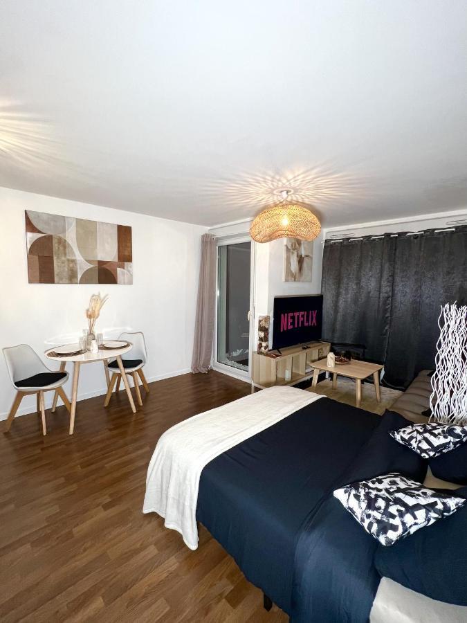 Ferienwohnung "Moonlight" Gare A 10Min De Paris, Wifi, Terrasse , Parking Argenteuil Exterior foto