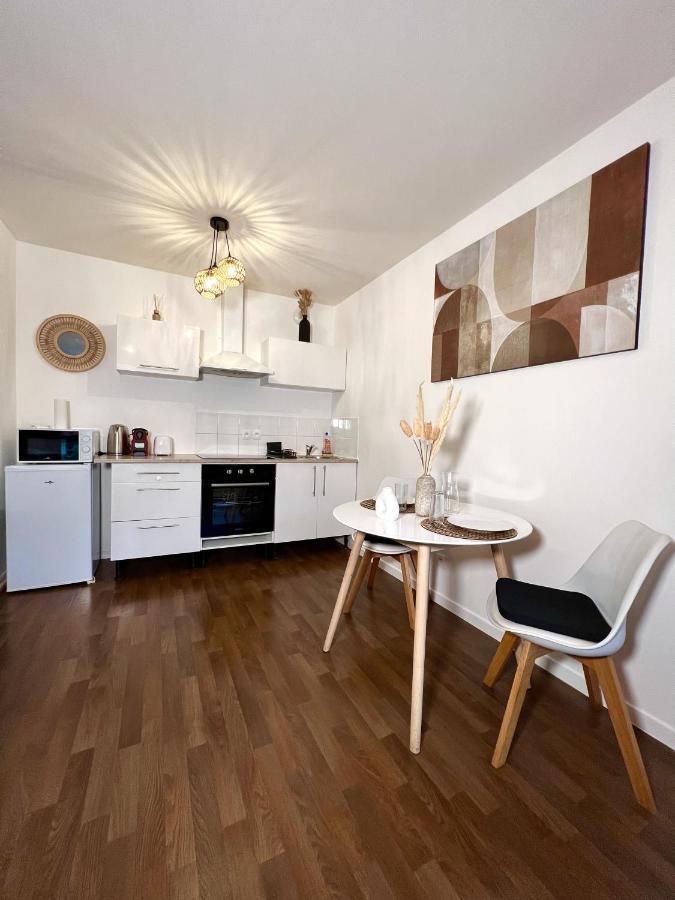 Ferienwohnung "Moonlight" Gare A 10Min De Paris, Wifi, Terrasse , Parking Argenteuil Exterior foto